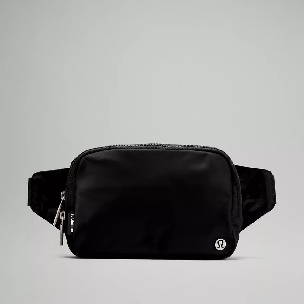 Lululemon Large Everywhere belt bag with extended strap 2L